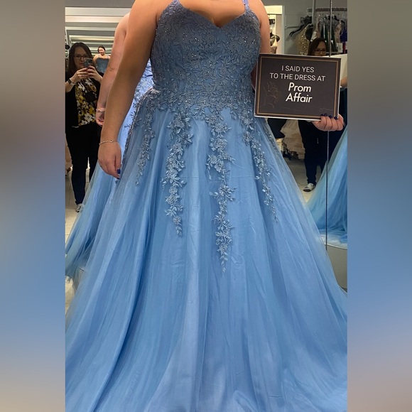 Light blue size 16 prom grad dress - Picture 5 of 5